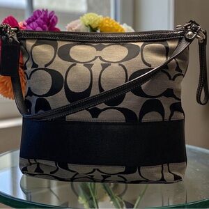 Coach 2009 signature logo stripe swing crossbody bag EUC